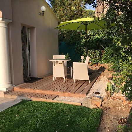 Villa Charme Et Detente Saint-Raphaël Екстериор снимка