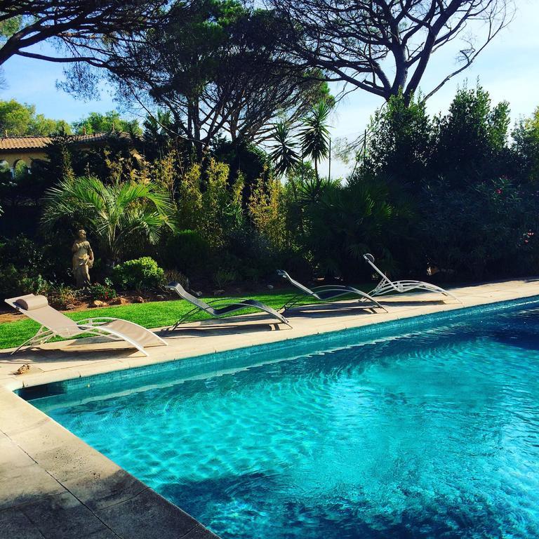 Villa Charme Et Detente Saint-Raphaël Екстериор снимка